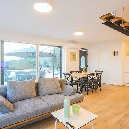 Sole With Private Pool * Kaštela