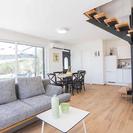 Villa Sole With Private Pool Kaštela