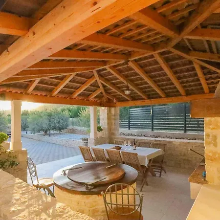 Sole With Private Pool Villa Kaštela