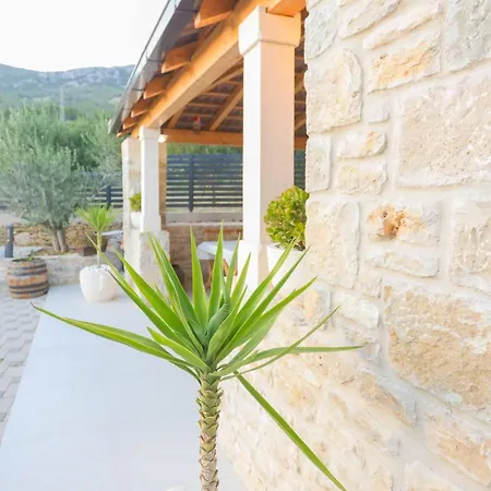 Sole With Private Pool Kaštela