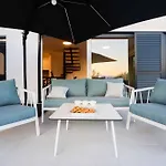 Sole With Private Pool فيلة *
