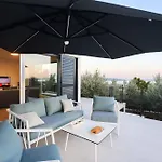 Sole With Private Pool