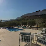 Sole With Private Pool فيلة