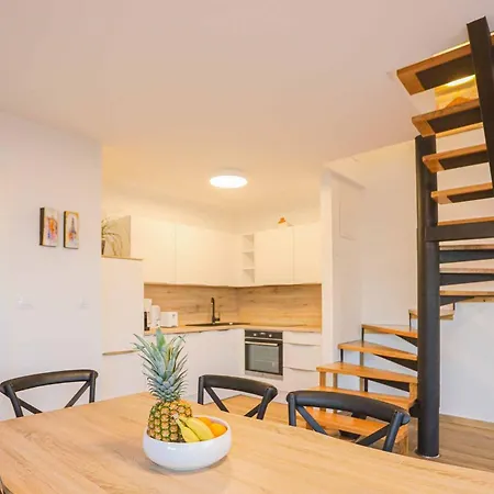 Sole With Private Pool Vila *