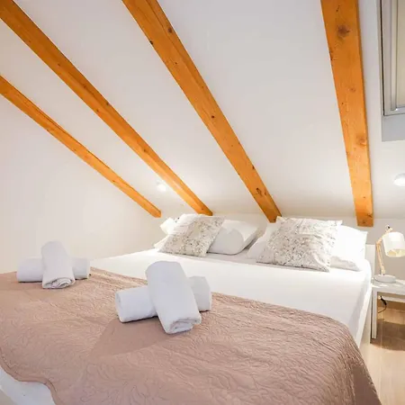 Vila Sole With Private Pool Kastela