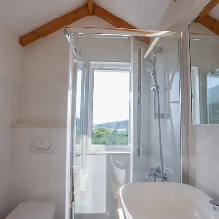 Sole With Private Pool Vila *
