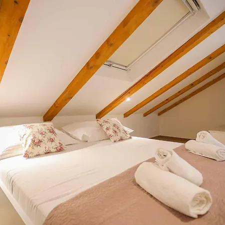 Vila Sole With Private Pool Kastela