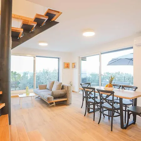 Sole With Private Pool Kaštela