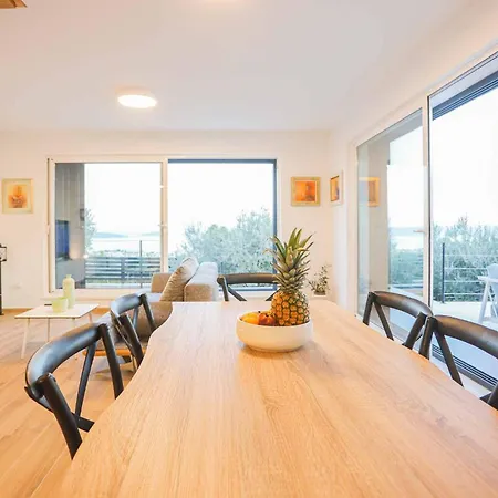 Sole With Private Pool *