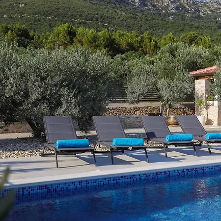 Sole With Private Pool *