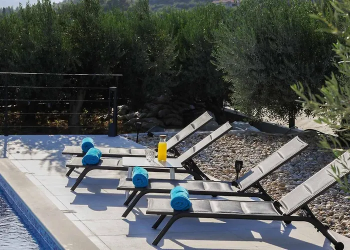 Vila Sole With Private Pool Kastela