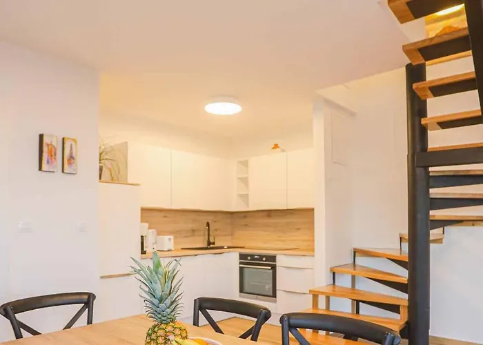 Sole With Private Pool Vila *