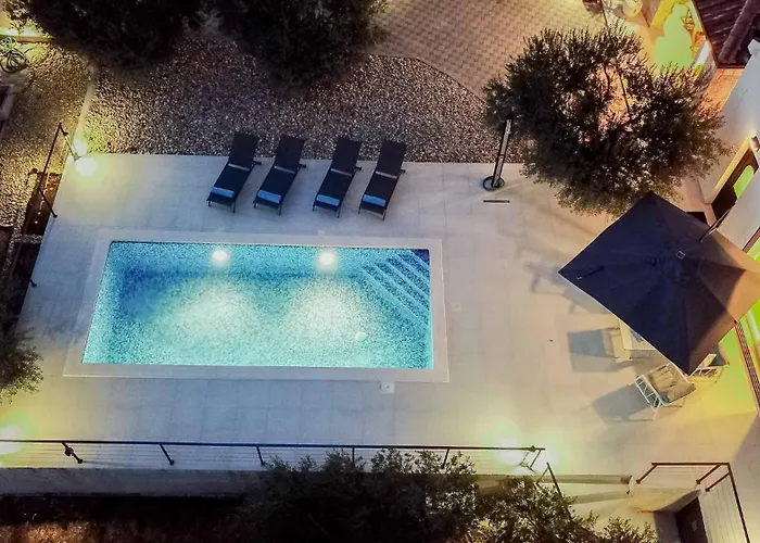 Vila Sole With Private Pool Kastela