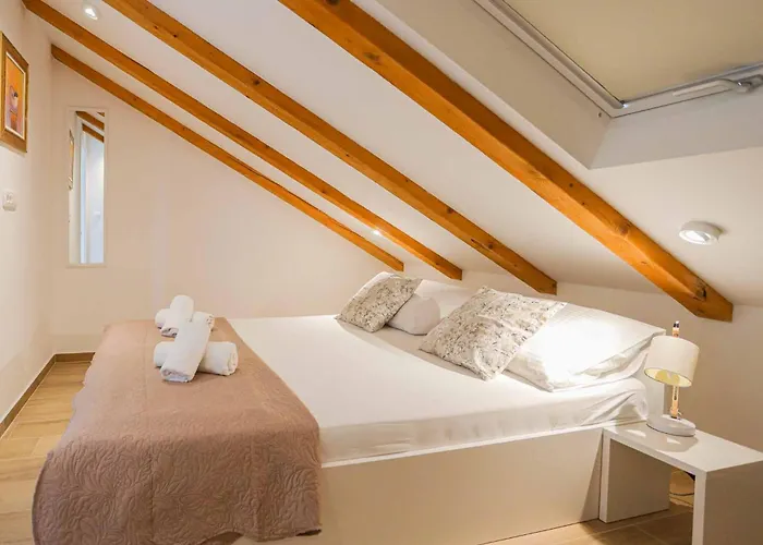 Sole With Private Pool