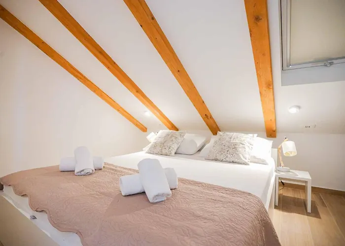 Vila Sole With Private Pool Kastela