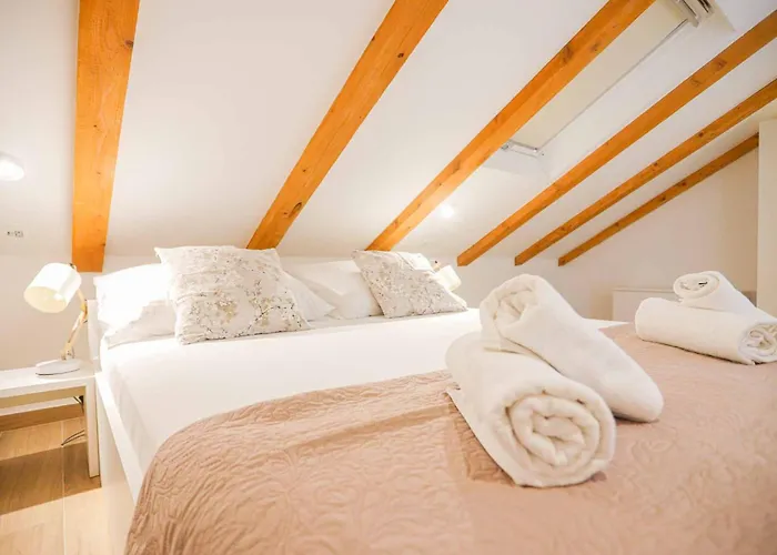 Sole With Private Pool * Kastela