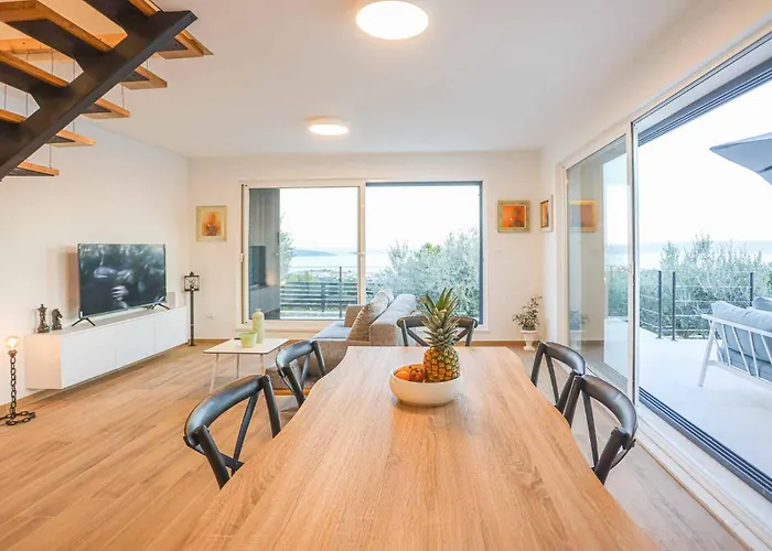 Sole With Private Pool *