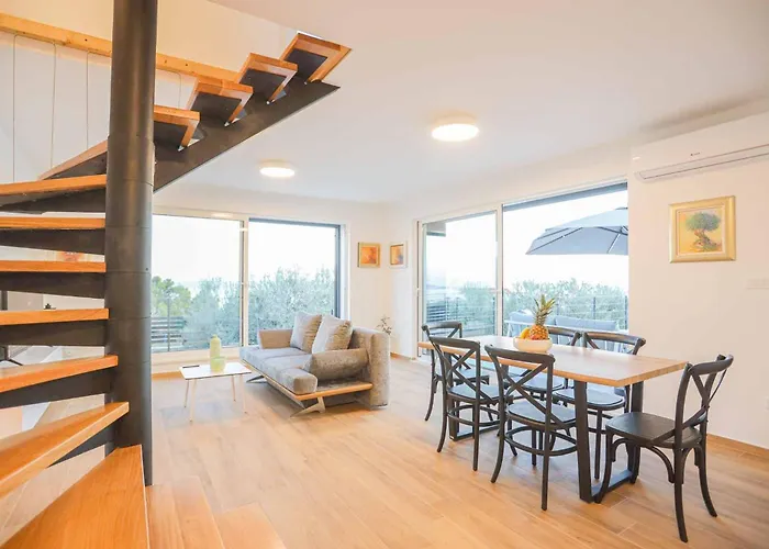 Sole With Private Pool Kastela