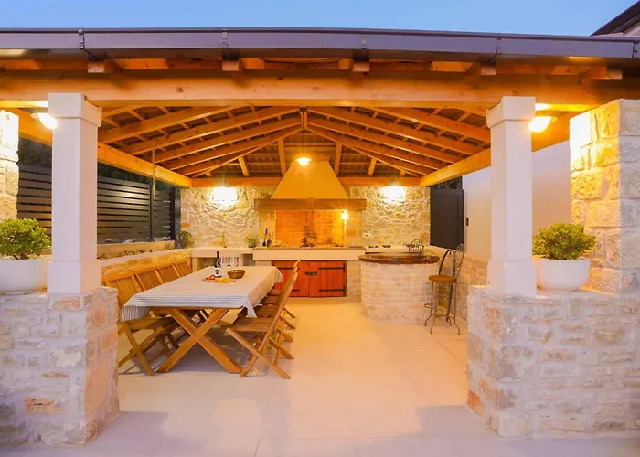 Sole With Private Pool Vila *