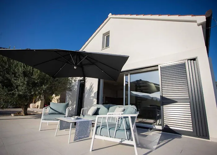 Sole With Private Pool * Kastela