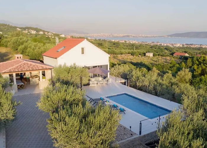 Sole With Private Pool *