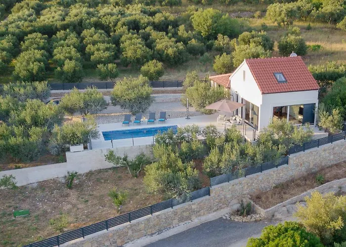 Sole With Private Pool *