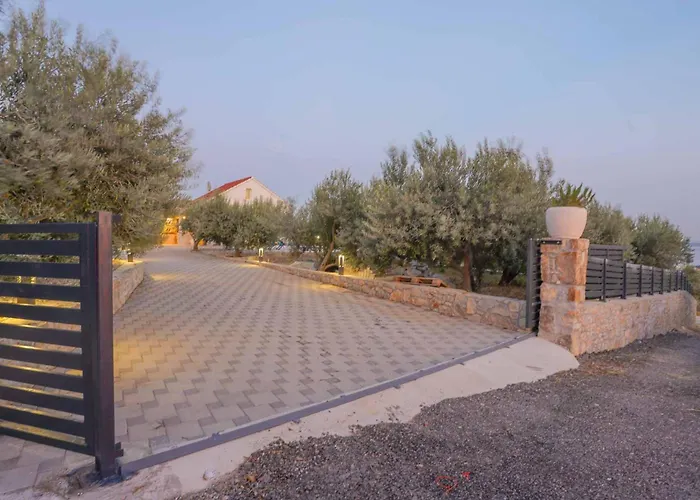 Sole With Private Pool * Kastela