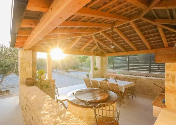 Sole With Private Pool Vila *