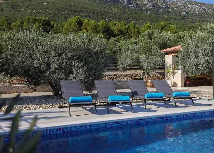 Sole With Private Pool *